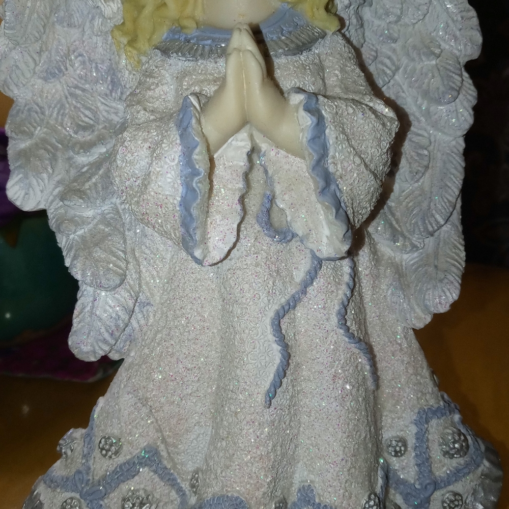 Angel - Picture 2 of 5